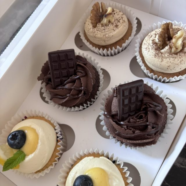 Cakes by Amelia